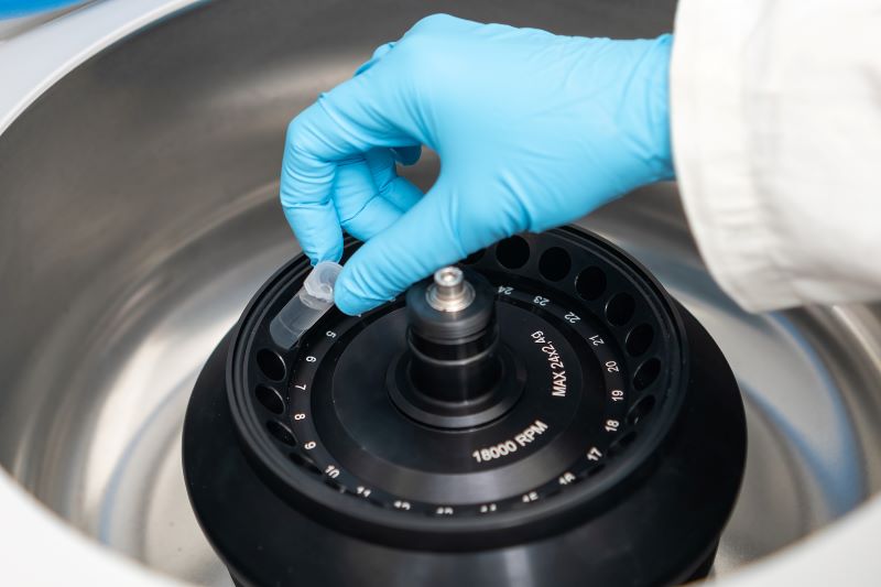 Use of centrifuge