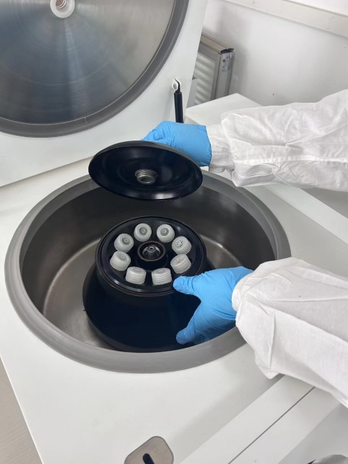 Using a centrifuge (2)